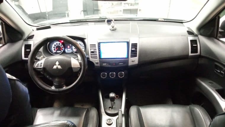 Mitsubishi Outlander, 2010 - вид 4