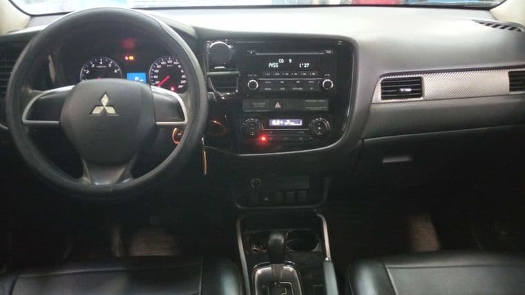 Mitsubishi Outlander, 2018 - вид 4
