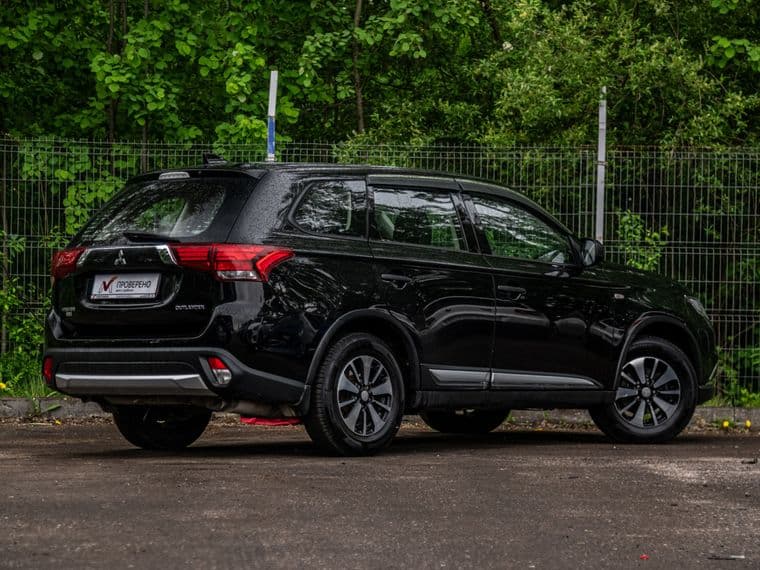Mitsubishi Outlander, 2018 - вид 1