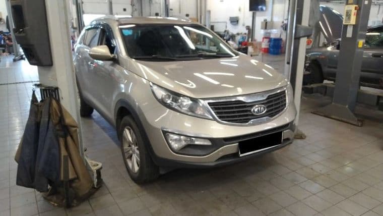 KIA Sportage 2012 года, 186 793 км - вид 2