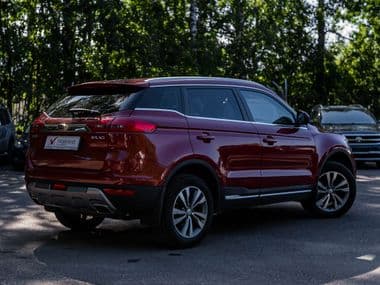 Geely Atlas 2020 года, 70 037 км - вид 2