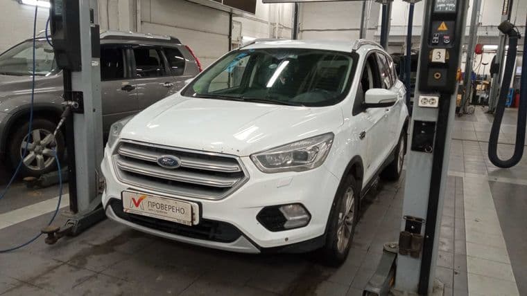 Ford Kuga 2018 года, 134 373 км - вид 1