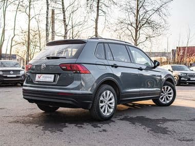 Volkswagen Tiguan 2020 года, 265 459 км - вид 2