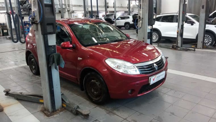 Renault Sandero 2011 года, 194 812 км - вид 2