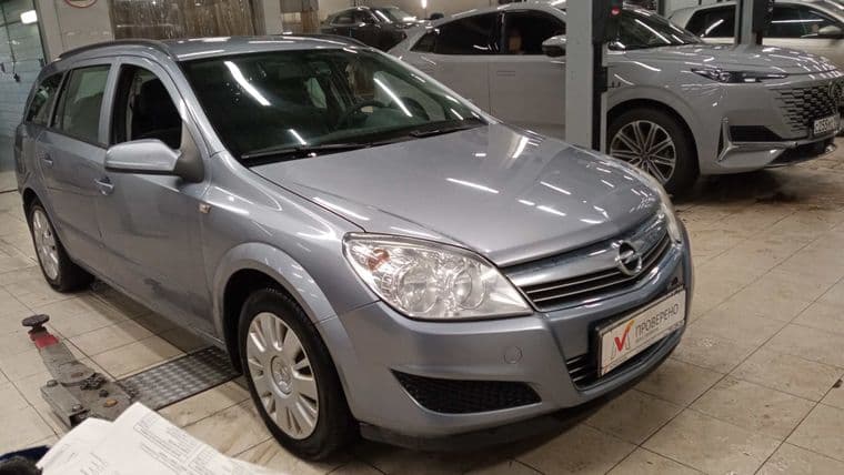 Opel Astra, 2009 - вид 2