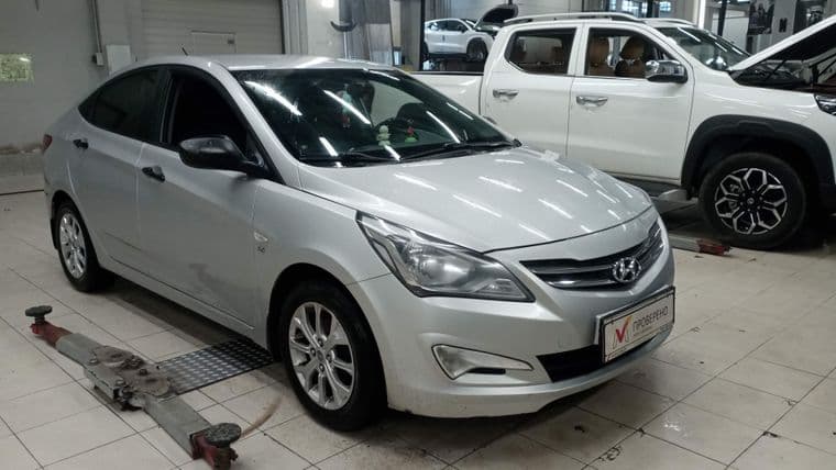 Hyundai Solaris 2015 года, 167 700 км - вид 2