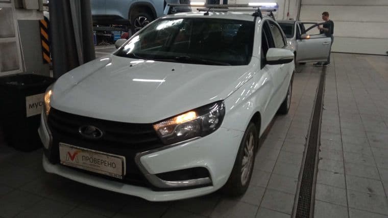 ВАЗ (LADA) Vesta 2017 года, 102 500 км - вид 1