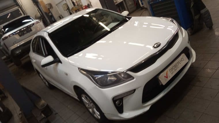 KIA Rio 2018 года, 162 198 км - вид 2