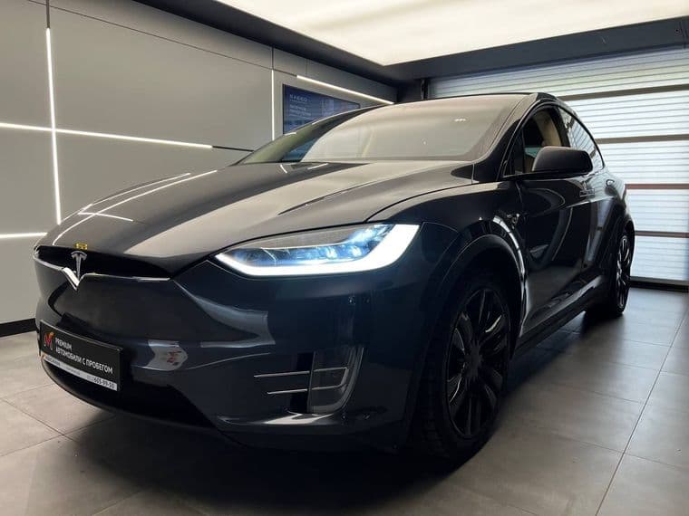 Tesla Model X 2017 года, 68 782 км - вид 1