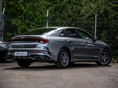 KIA K5 2021 года, 84 910 км - вид 2