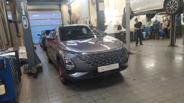 Omoda C5 2022 года, 40 000 км - вид 2