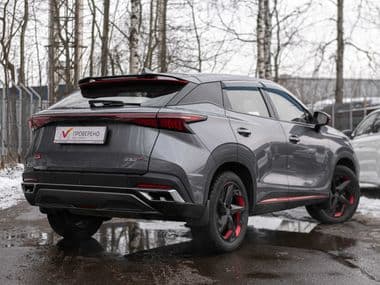 Omoda C5 2022 года, 40 000 км - вид 2