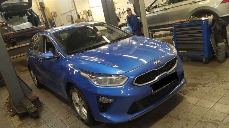 KIA Ceed 2019 года, 70 888 км - вид 2