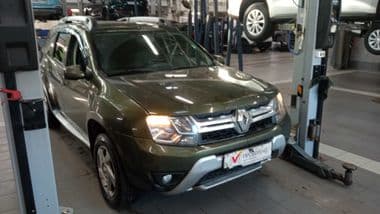 Renault Duster 2015 года, 177 644 км | VIN 07994 - вид 2