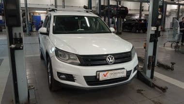 Volkswagen Tiguan 2016 года, 144 576 км - вид 2