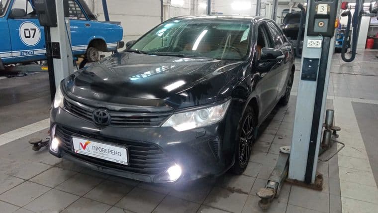 Toyota Camry, 2016