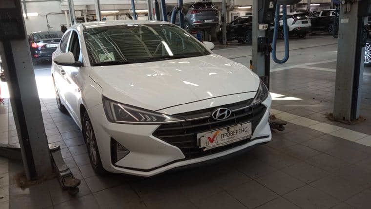 Hyundai Elantra 2020 года, 170 872 км - вид 2 Hyundai Elantra 2020 года, 170 872 км - вид 2