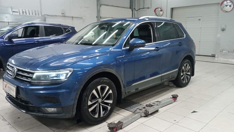 Volkswagen Tiguan 2019 года, 36 959 км - вид 1 Volkswagen Tiguan 2019 года, 36 959 км - вид 1