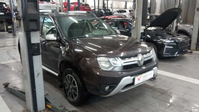 Renault Duster 2017 года, 180 000 км - вид 2 Renault Duster 2017 года, 180 000 км - вид 2