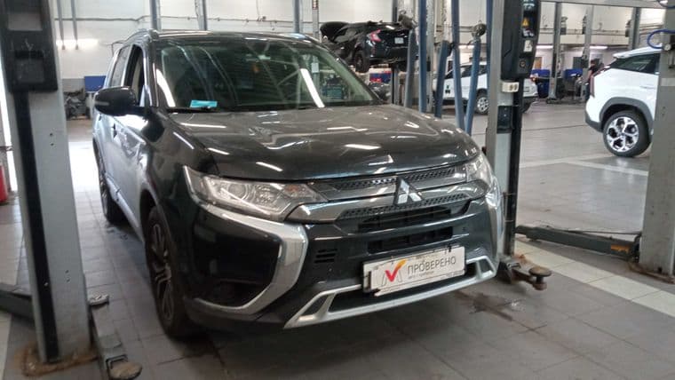 Mitsubishi Outlander 2021 года, 71 082 км - вид 2 Mitsubishi Outlander 2021 года, 71 082 км - вид 2