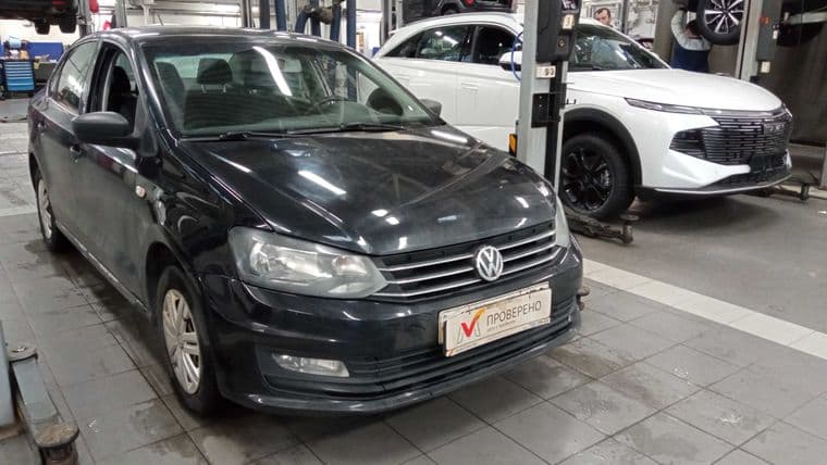 Volkswagen Polo 2015 года, 215 000 км - вид 2 Volkswagen Polo 2015 года, 215 000 км - вид 2