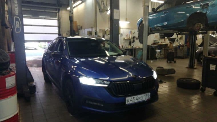 Skoda Octavia 2021 года, 176 050 км - вид 2 Skoda Octavia 2021 года, 176 050 км - вид 2