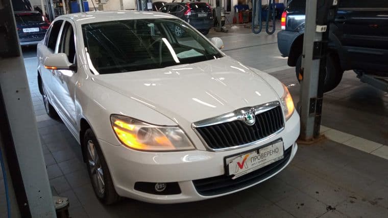 Skoda Octavia 2012 года, 202 546 км - вид 2 Skoda Octavia 2012 года, 202 546 км - вид 2