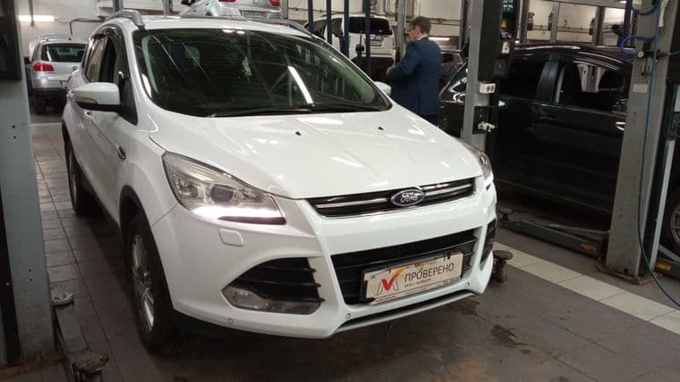 Ford Kuga 2015 года, 170 198 км - вид 2 Ford Kuga 2015 года, 170 198 км - вид 2