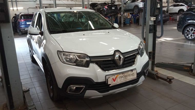 Renault Logan Stepway 2022 года, 95 188 км - вид 2 Renault Logan Stepway 2022 года, 95 188 км - вид 2