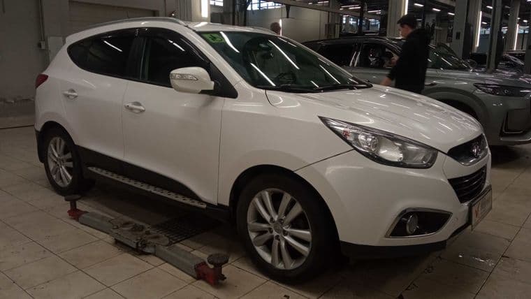 Hyundai ix35 2011 года, 237 043 км - вид 2 Hyundai ix35 2011 года, 237 043 км - вид 2