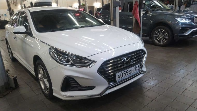 Hyundai Sonata 2018 года, 58 307 км | VIN 01530 - вид 2 Hyundai Sonata 2018 года, 58 307 км | VIN 01530 - вид 2