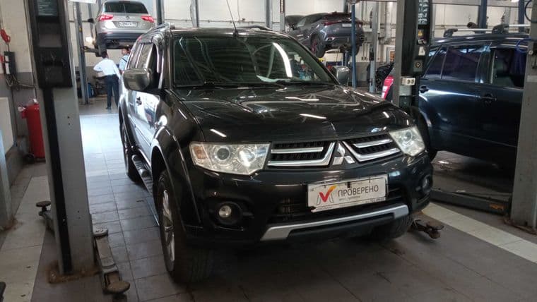 Mitsubishi Pajero Sport 2014 года, 146 828 км - вид 2 Mitsubishi Pajero Sport 2014 года, 146 828 км - вид 2
