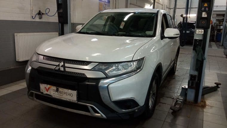Mitsubishi Outlander 2019 года, 138 470 км | VIN 13292 - вид 1 Mitsubishi Outlander 2019 года, 138 470 км | VIN 13292 - вид 1