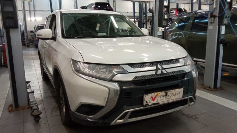 Mitsubishi Outlander 2019 года, 138 470 км | VIN 13292 - вид 2 Mitsubishi Outlander 2019 года, 138 470 км | VIN 13292 - вид 2