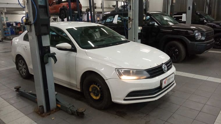 Volkswagen Jetta 2015 года, 356 090 км | VIN 04137 - вид 2 Volkswagen Jetta 2015 года, 356 090 км | VIN 04137 - вид 2
