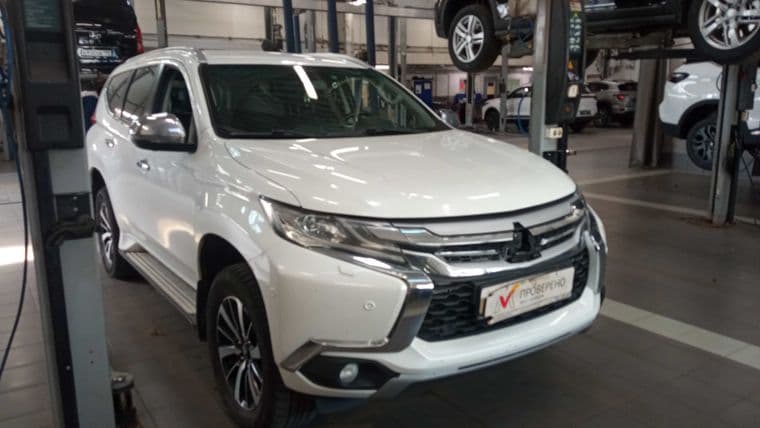 Mitsubishi Pajero Sport 2017 года, 207 616 км - вид 2 Mitsubishi Pajero Sport 2017 года, 207 616 км - вид 2