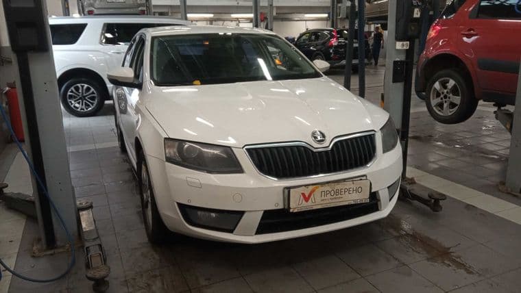 Skoda Octavia 2014 года, 199 833 км - вид 2 Skoda Octavia 2014 года, 199 833 км - вид 2