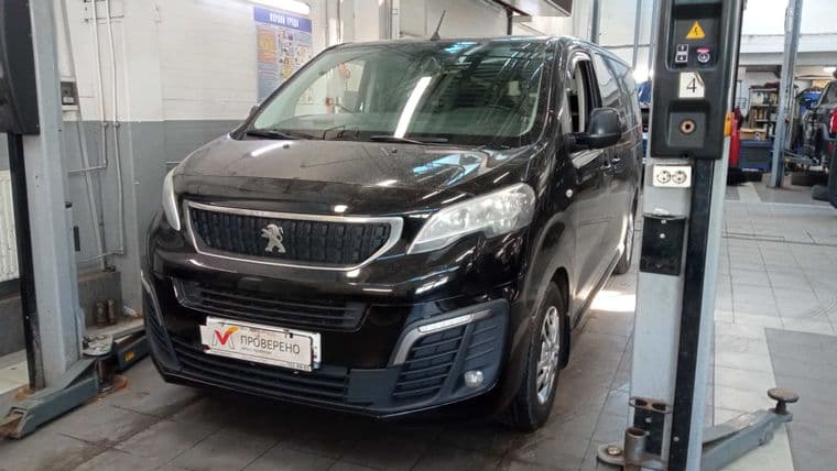 Peugeot Traveller 2018 года, 228 545 км - вид 1 Peugeot Traveller 2018 года, 228 545 км - вид 1