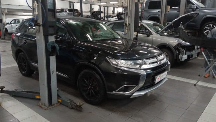 Mitsubishi Outlander 2016 года, 153 105 км - вид 2 Mitsubishi Outlander 2016 года, 153 105 км - вид 2