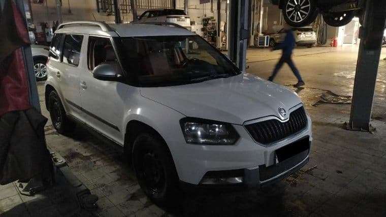 Skoda Yeti 2015 года, 144 985 км - вид 2 Skoda Yeti 2015 года, 144 985 км - вид 2