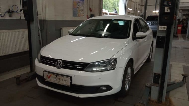 Volkswagen Jetta 2013 года, 143 159 км - вид 1 Volkswagen Jetta 2013 года, 143 159 км - вид 1