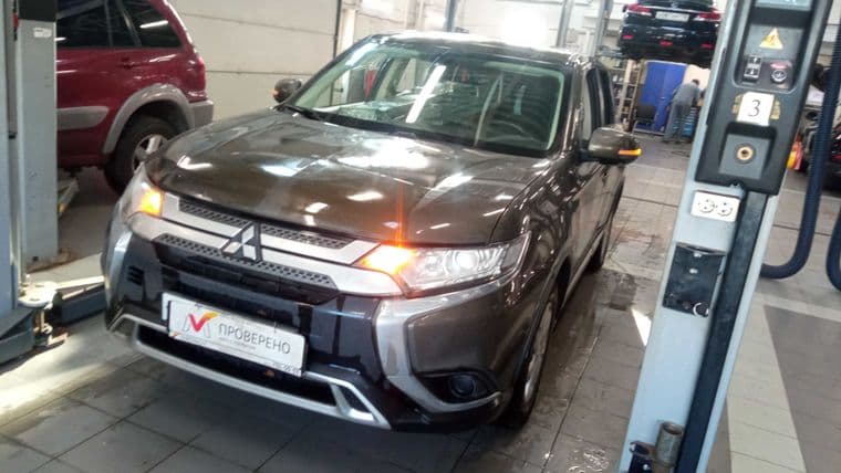 Mitsubishi Outlander 2021 года, 105 979 км - вид 1 Mitsubishi Outlander 2021 года, 105 979 км - вид 1