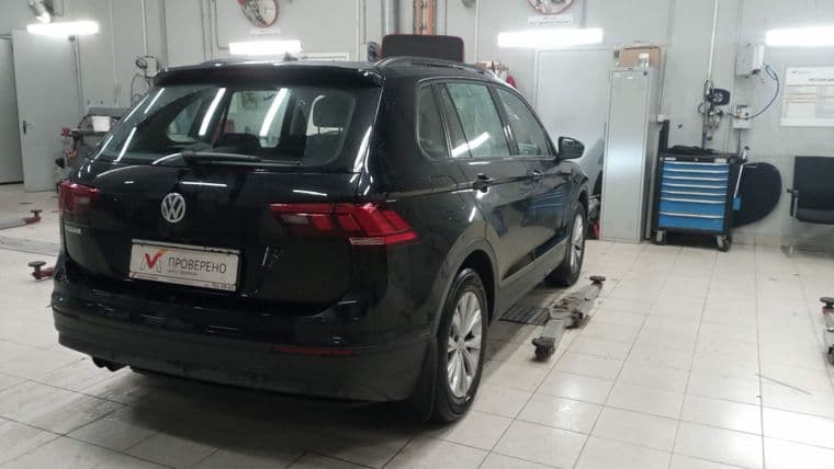 Volkswagen Tiguan 2020 года, 64 545 км - вид 2 Volkswagen Tiguan 2020 года, 64 545 км - вид 2