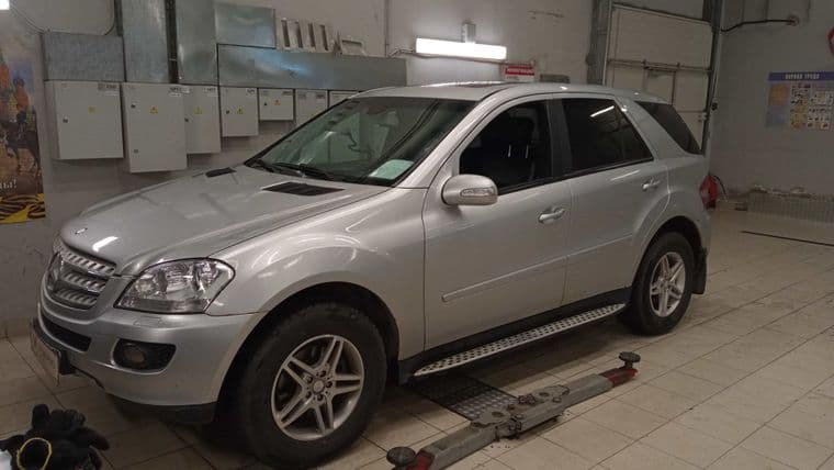 Mercedes-Benz M-класс 2006 года, 325 349 км | VIN 65156 - вид 2 Mercedes-Benz M-класс 2006 года, 325 349 км | VIN 65156 - вид 2