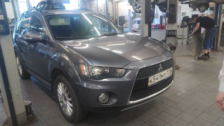 Mitsubishi Outlander 2011 года, 224 924 км - вид 1 Mitsubishi Outlander 2011 года, 224 924 км - вид 1
