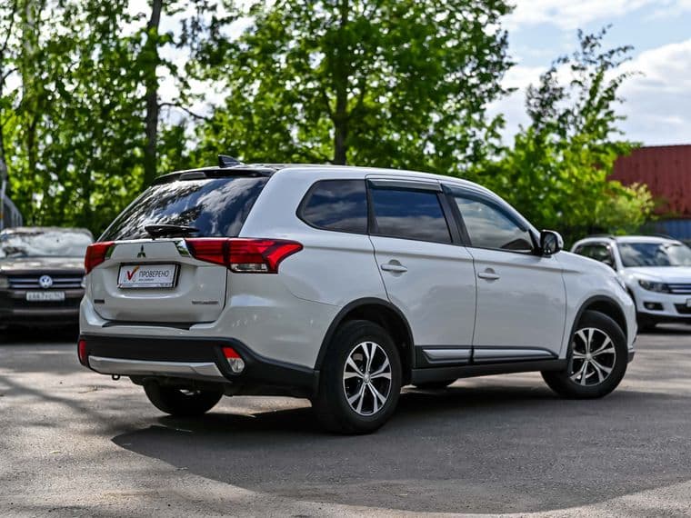 Mitsubishi Outlander 2018 года, 112 073 км - вид 2 Mitsubishi Outlander 2018 года, 112 073 км - вид 2