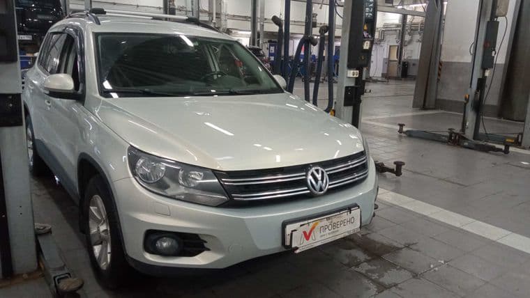 Volkswagen Tiguan 2013 года, 248 569 км - вид 2 Volkswagen Tiguan 2013 года, 248 569 км - вид 2