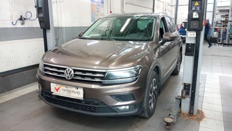 Volkswagen Tiguan 2018 года, 179 938 км - вид 1 Volkswagen Tiguan 2018 года, 179 938 км - вид 1