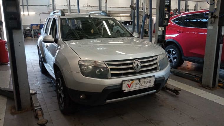 Renault Duster 2014 года, 143 254 км - вид 2 Renault Duster 2014 года, 143 254 км - вид 2