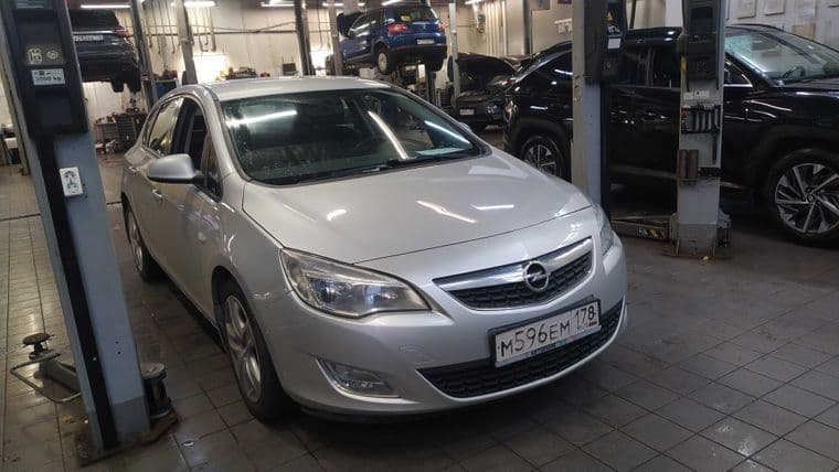 Opel Astra 2011 года, 170 205 км | VIN 15192 - вид 2 Opel Astra 2011 года, 170 205 км | VIN 15192 - вид 2